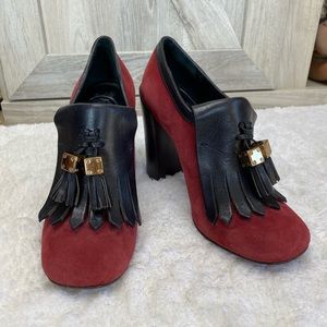 Tory Burch  Arelia Tassel Suede Leather 5. I literally only worn once. EUC.